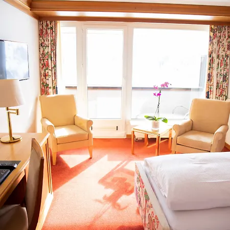 Kulm & Alpin فندق أروسا